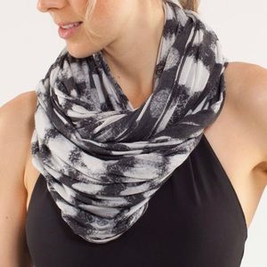 Lululemon Om Your Heart Out Scarf